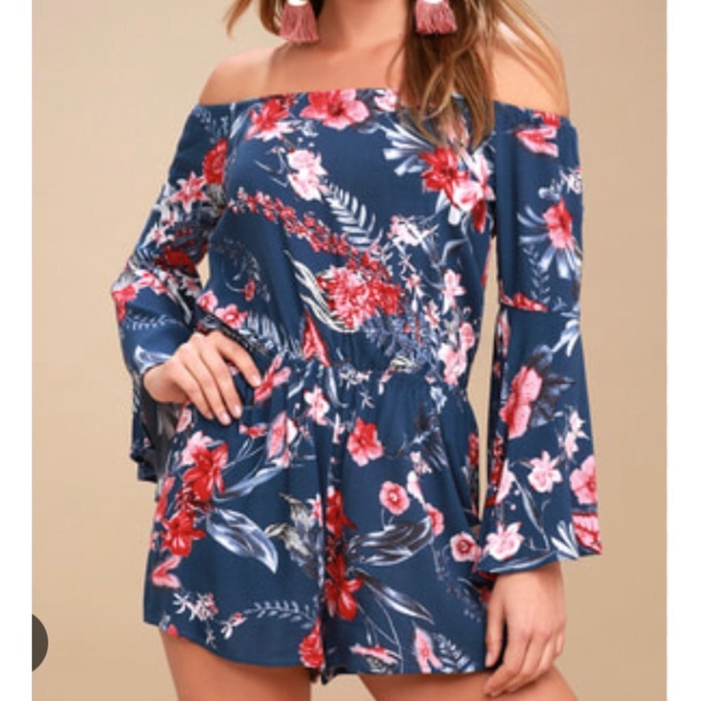 Lulus wildwood flower navy tropical print romper size S